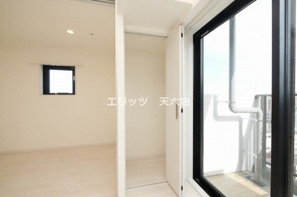 シーズンフラッツ梅田NORTHの物件内観写真